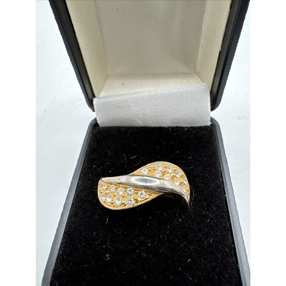Wyndsor II Ring size 9 , gold and silver tone beautiful fashion ring